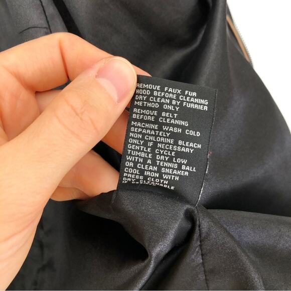 JONES NEW YORK Belted Puffer Jacket Faux Fir Trim Black M - Picture 11 of 14